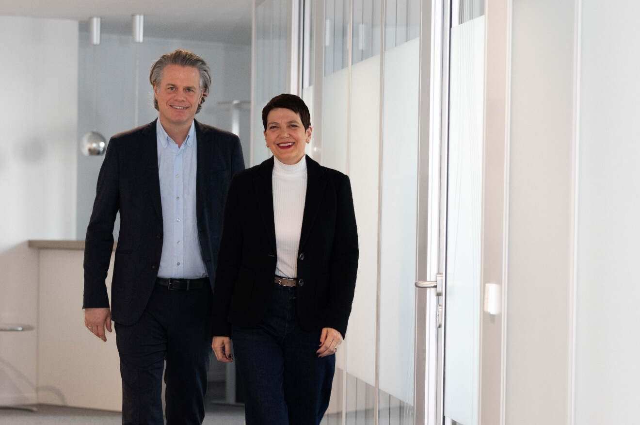 Dynamisches Portrait von Björn Schmidt und Christiane Geprägs-Pohl.